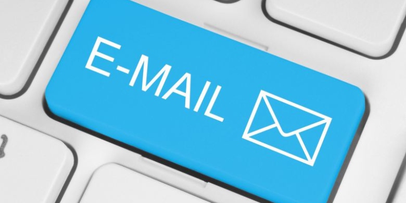 Liên hệ hỗ trợ và đóng góp ý kiến thông qua địa chỉ Email